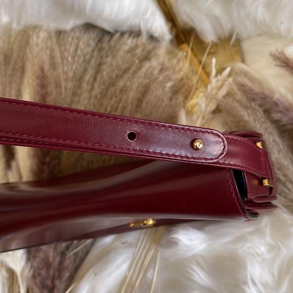 PRISTINE Bally - Vintage Bordeaux Leather Convertible Crossbody - Picture 3 of 12
